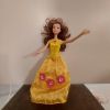 Barbie mit gelbem Kleid und Funktion